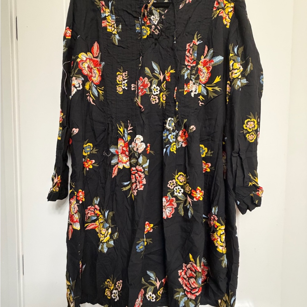 Old Navy Black Floral Long Sleeve Dress